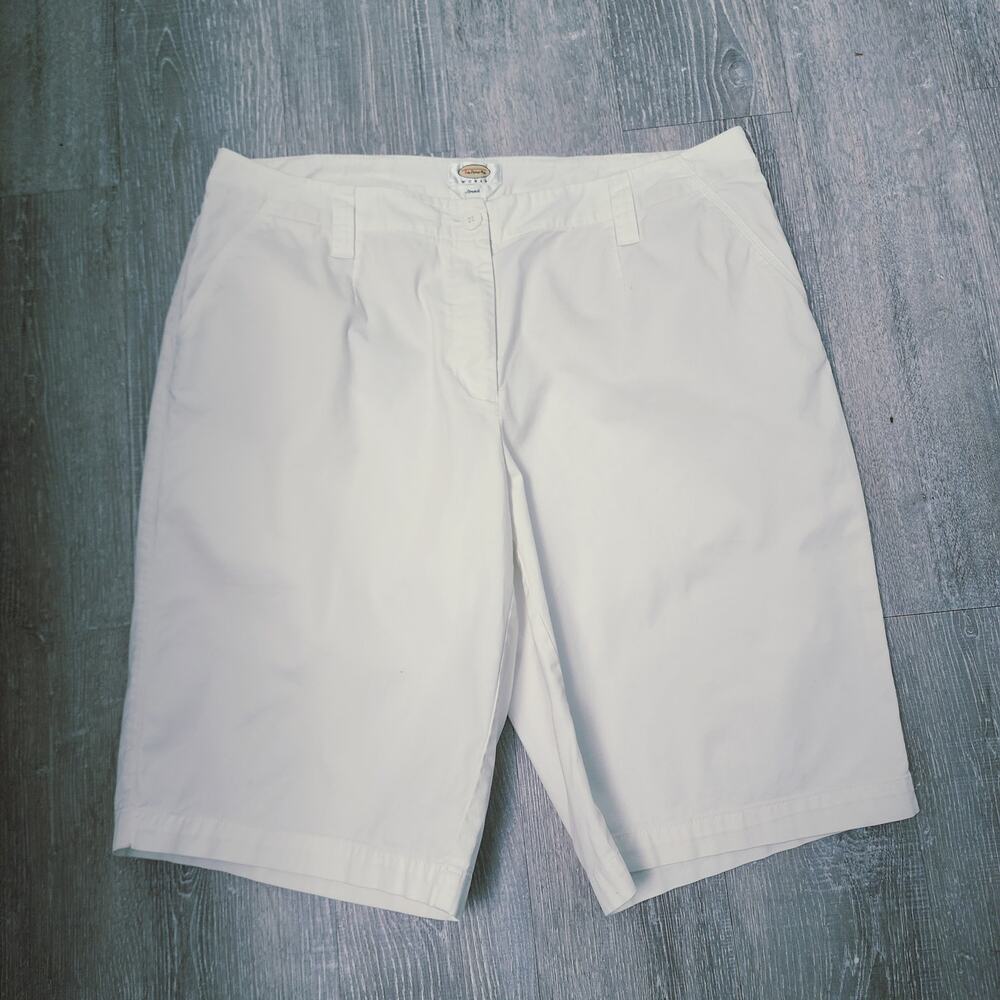 Talbot's Flat Front White Bermuda Size 16W